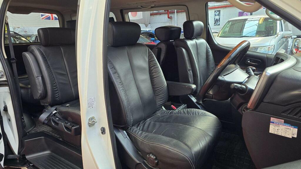 Nissan Elgrand Mpv 3.5 Highway Star Black Leather 360 View 2010 YK10DPE White #4