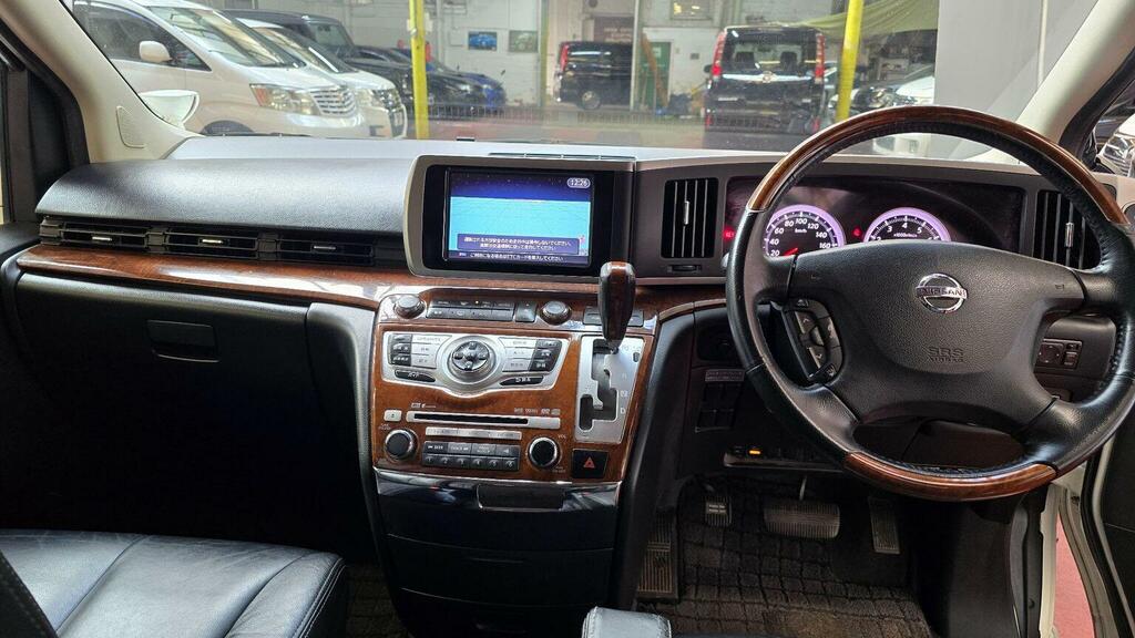 Nissan Elgrand Mpv 3.5 Highway Star Black Leather 360 View 2010 YK10DPE White #3