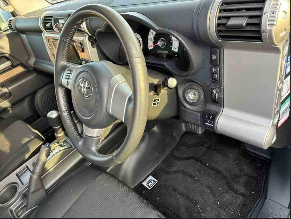 Toyota FJ Cruiser Suv 201313 Beige #3