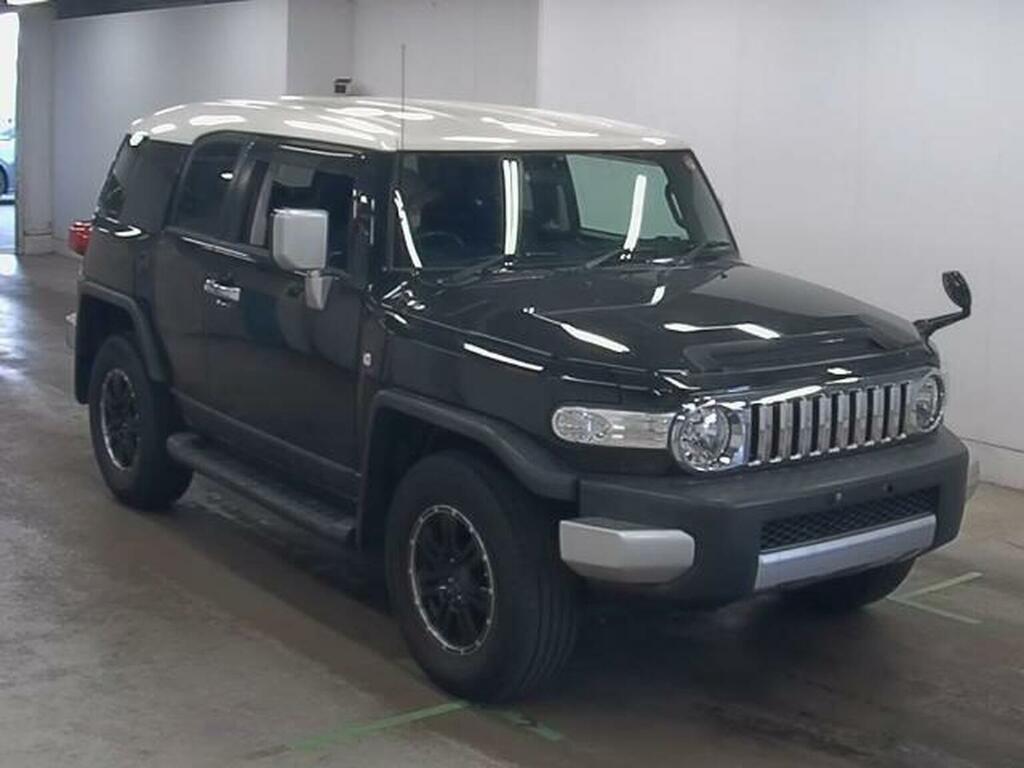Toyota FJ Cruiser Suv Gsj15w Colour Package 4Wd Ulez Free 201161 Black #2