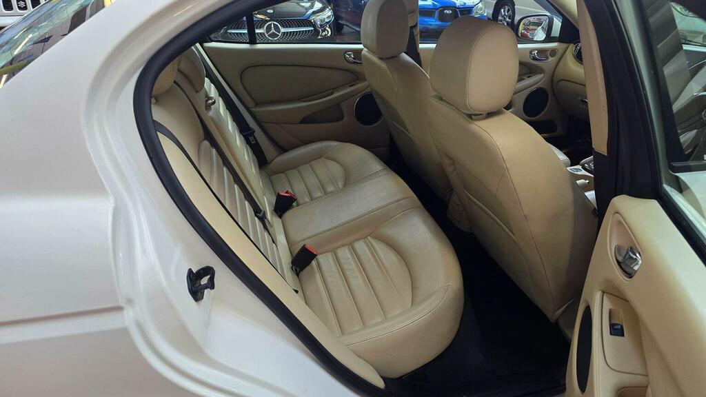 Jaguar X-Type Saloon 2.5 Awd Low Mileage Ulez Free 200808 White #5