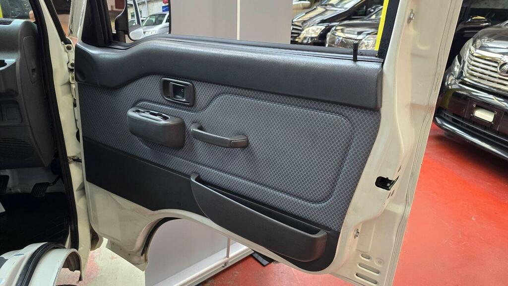Daihatsu HiJet Cargo 660Cc Freezer Van Ulez Free White #12