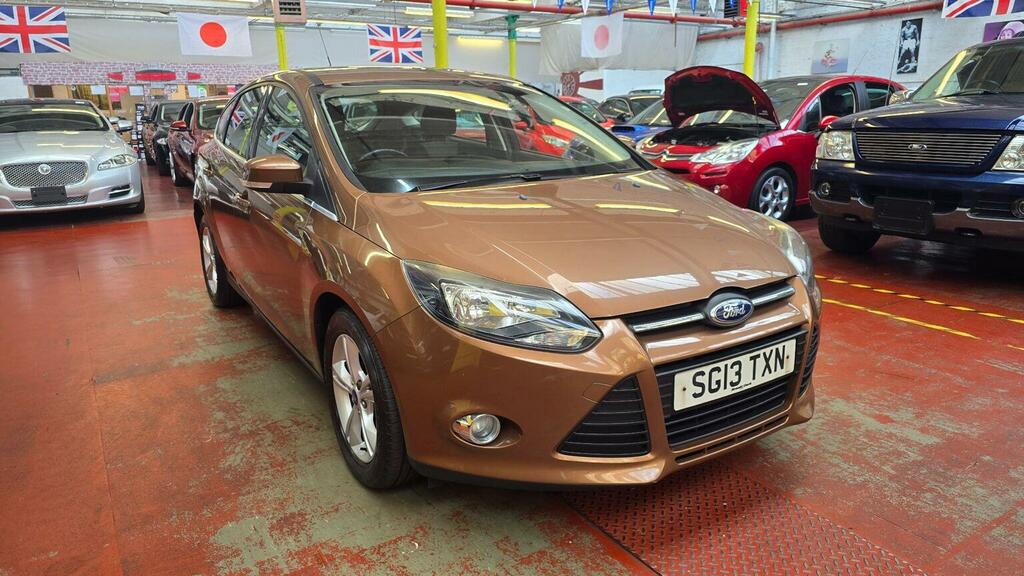 Ford Focus Hatchback 1.6 Zetec Euro 5 201313 Brown #3