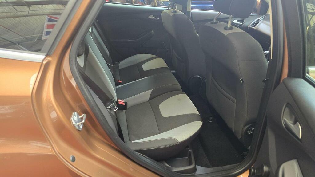 Ford Focus Hatchback 1.6 Zetec Euro 5 201313 Brown #6