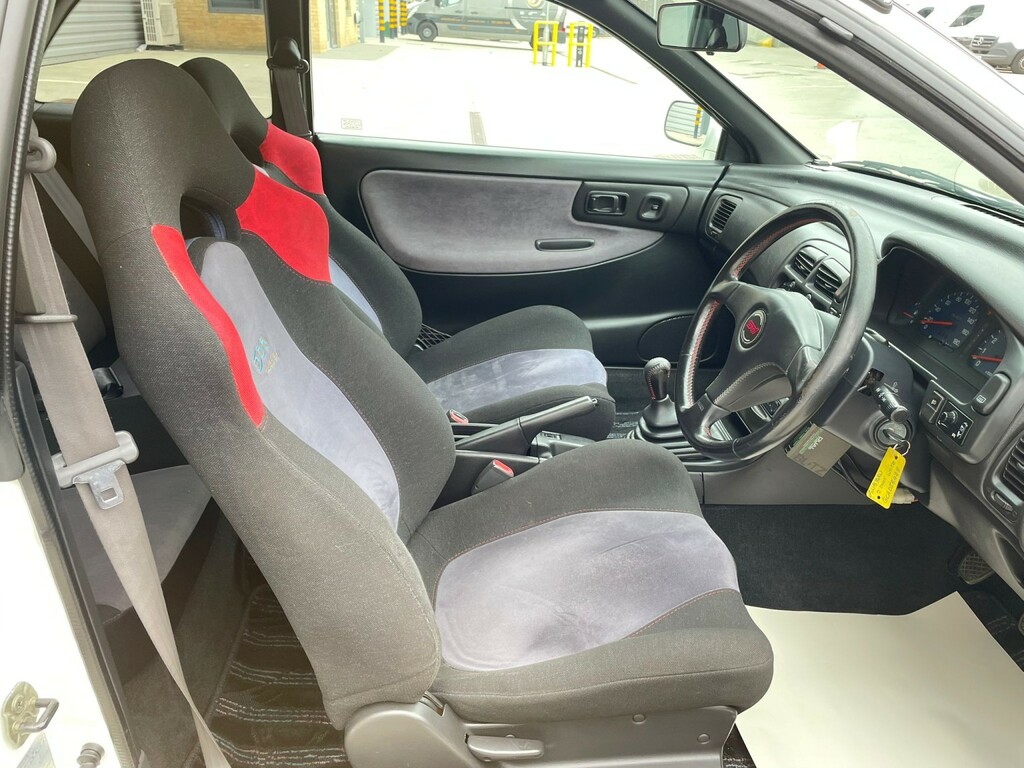 Subaru Impreza Hatchback Jdm Version 3 1997 White #40