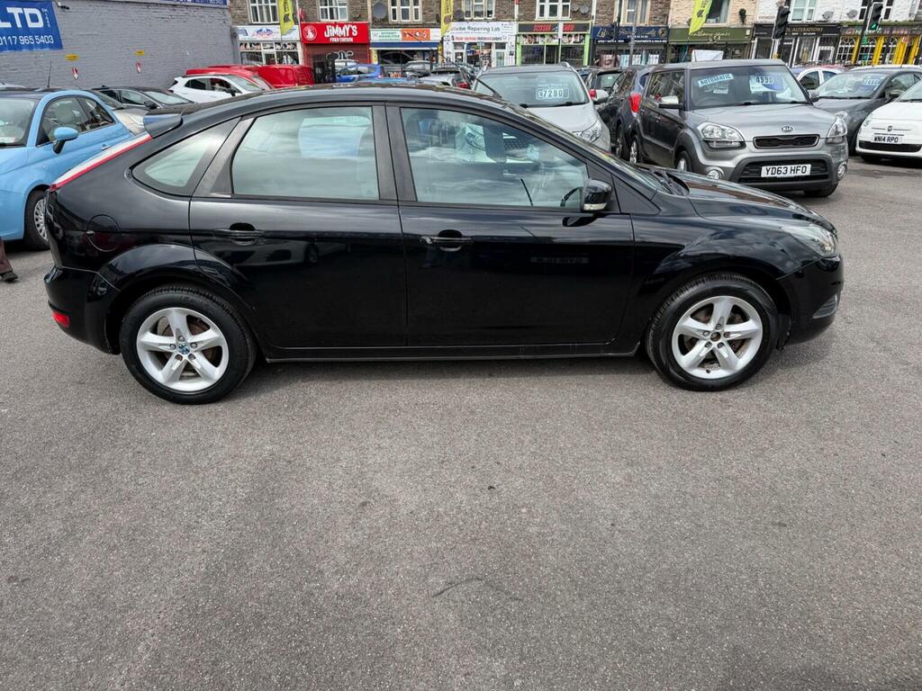 Ford Focus Hatchback 1.6 Zetec S 201010 Black #2