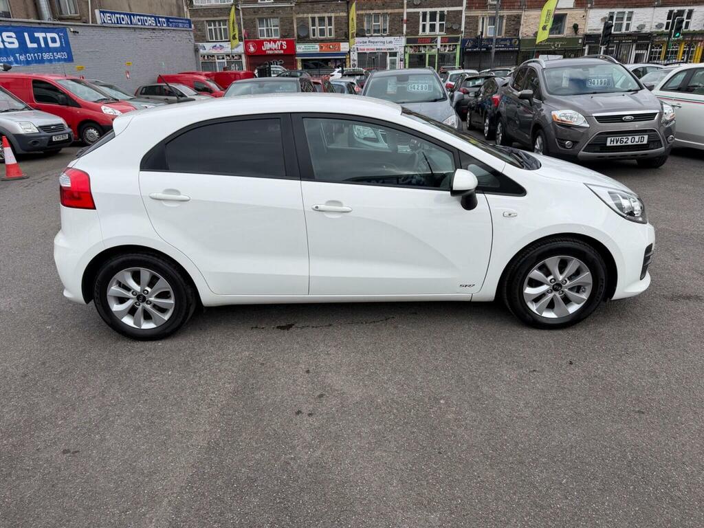 Kia RIO Hatchback 1.25 Sr7 Euro 6 201616 WV16OND White #2