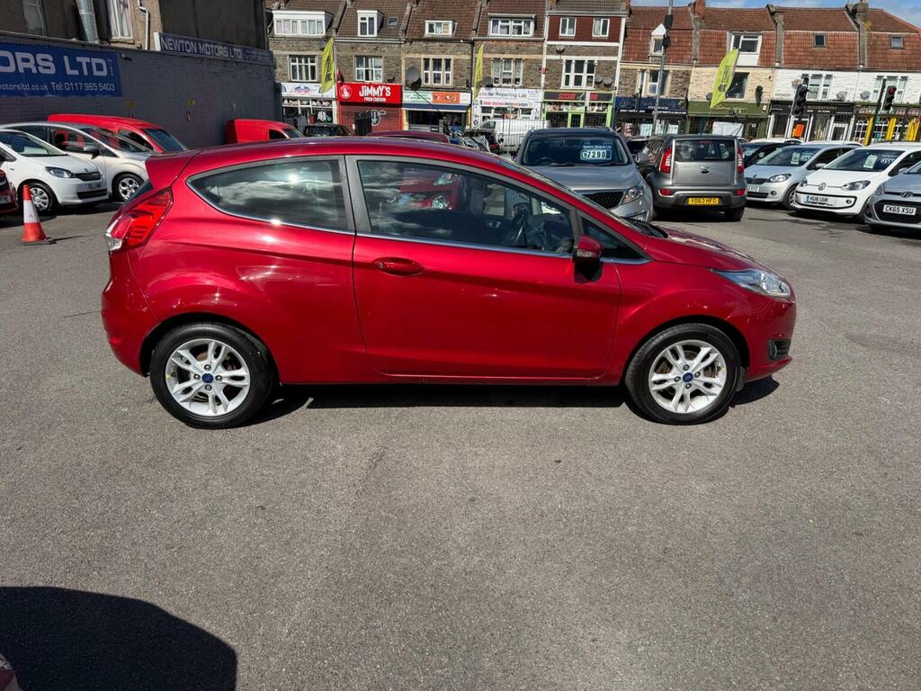 Ford Fiesta Hatchback 1.25 Zetec Euro 6 201717 ML17USB Red #2
