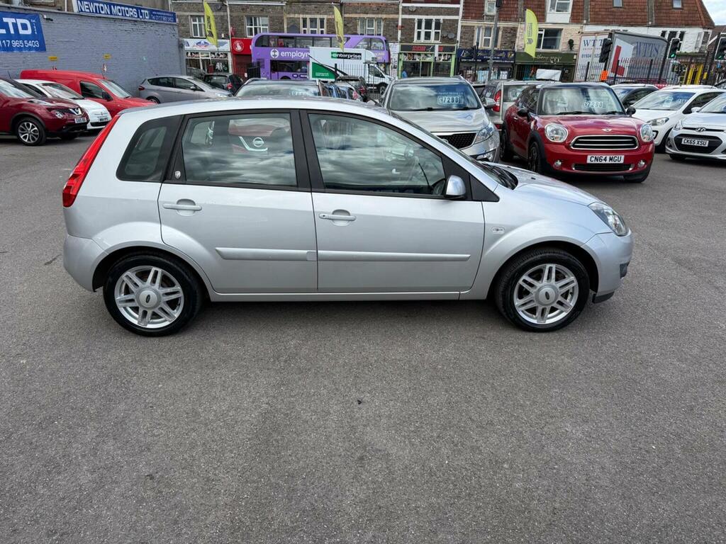 Ford Fiesta Hatchback 1.6 Ghia 200707 Silver #2