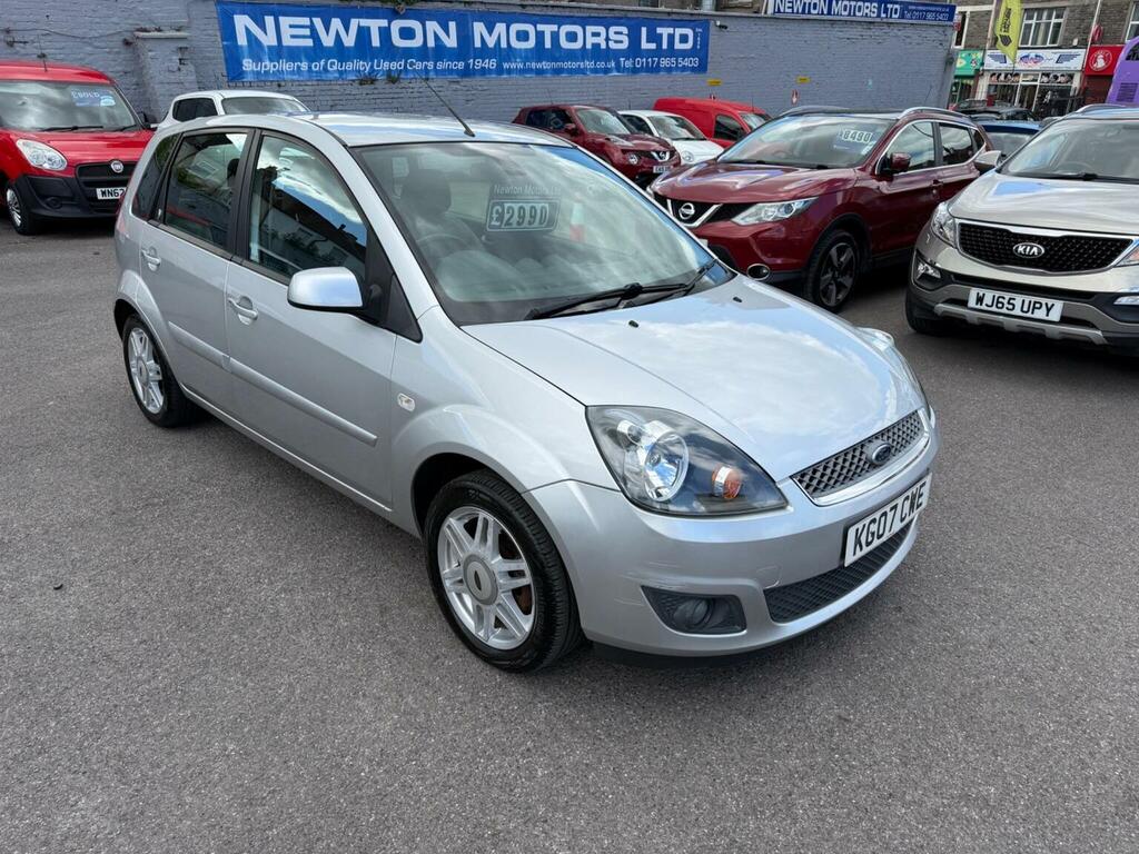 Ford Fiesta Hatchback 1.6 Ghia 200707 Silver