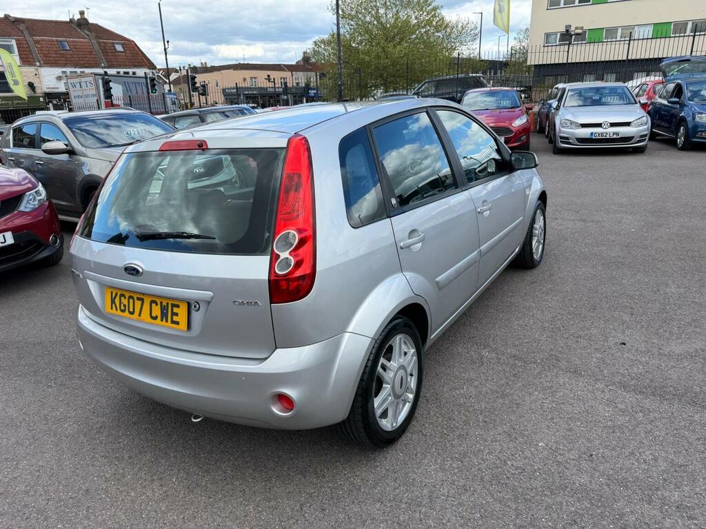 Ford Fiesta Hatchback 1.6 Ghia 200707 Silver #3