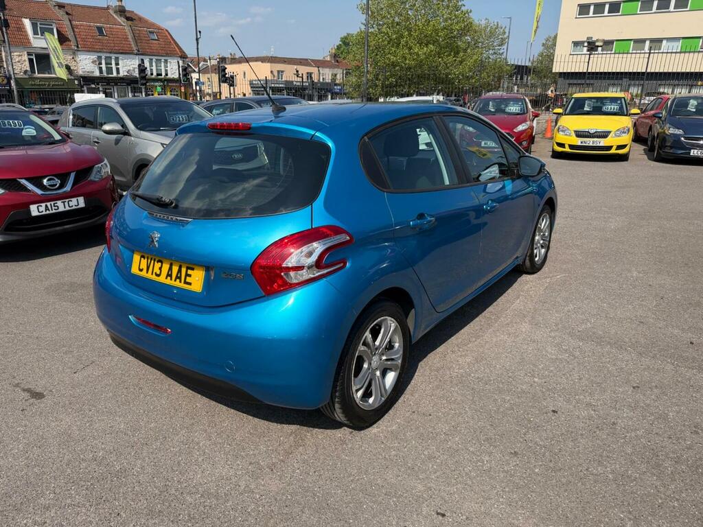 Peugeot 208 Hatchback 1.2 Vti Active Euro 5 201313 Blue #3