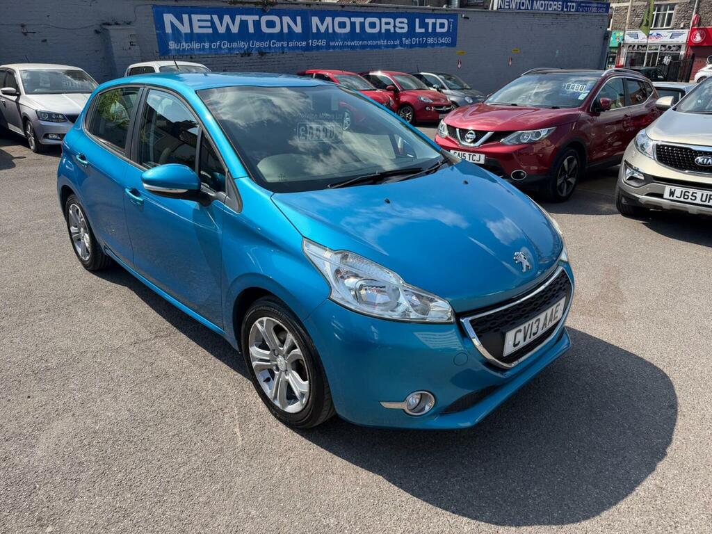 Peugeot 208 Hatchback 1.2 Vti Active Euro 5 201313 Blue