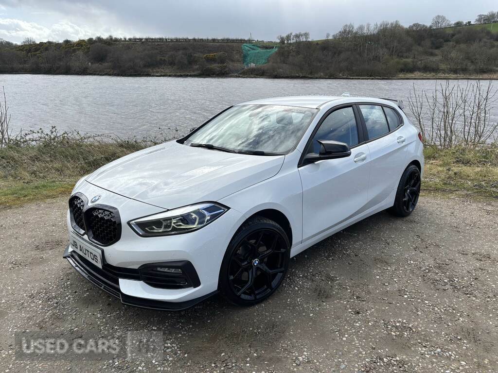 BMW 1 Series 116D Se Step YH69YKL White #2