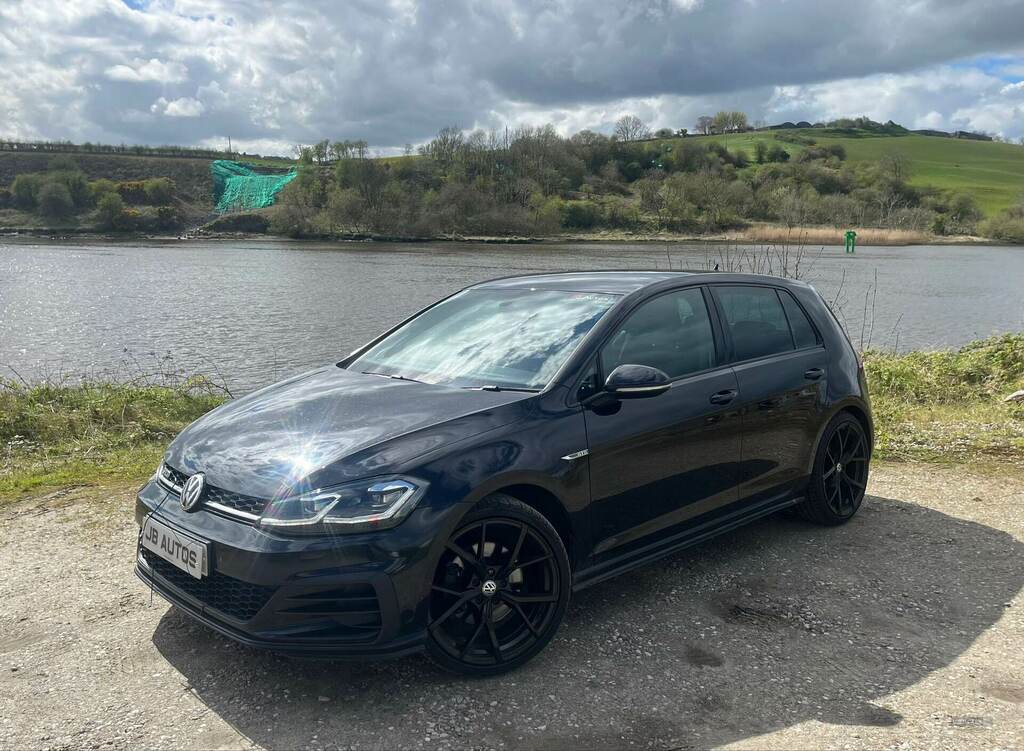 Volkswagen Golf 2.0 Tdi 184 Gtd VN17JWK Black #2