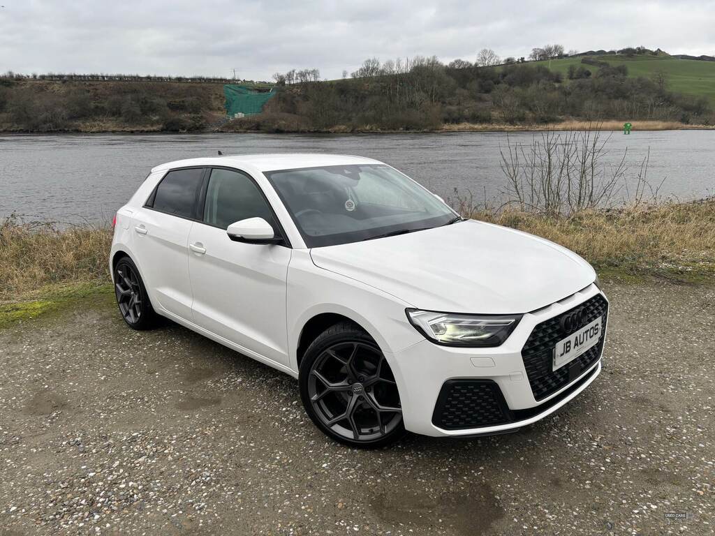 Audi A1 30 Tfsi Technik White