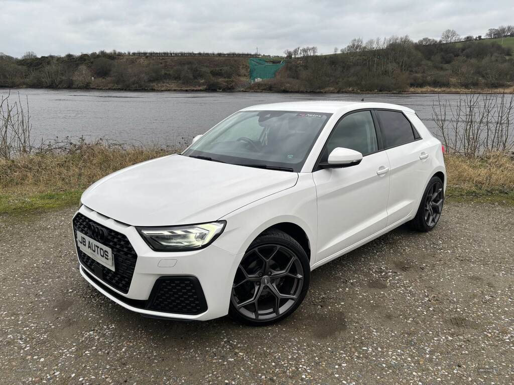 Audi A1 30 Tfsi Technik KS69MFA White #2