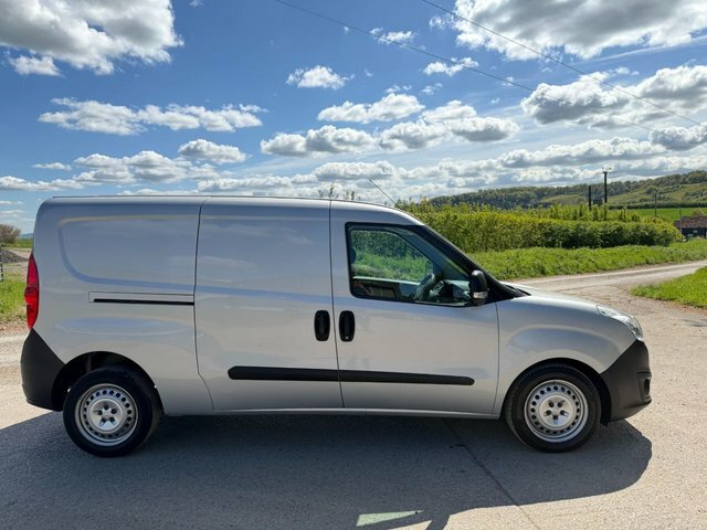 Vauxhall Combo 2016 1.3 Cdti 2300 Ecoflex 16V Panel Van Diese Silver #4