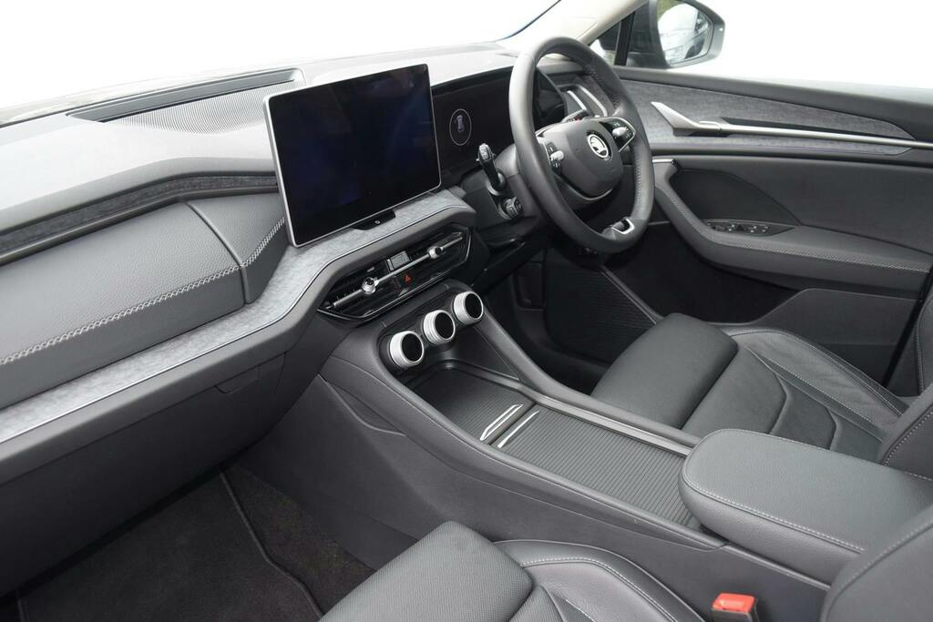 Skoda Kodiaq 2.0 Tdi Se L Suv Dsg 4Wd GU25ZBV Black #2