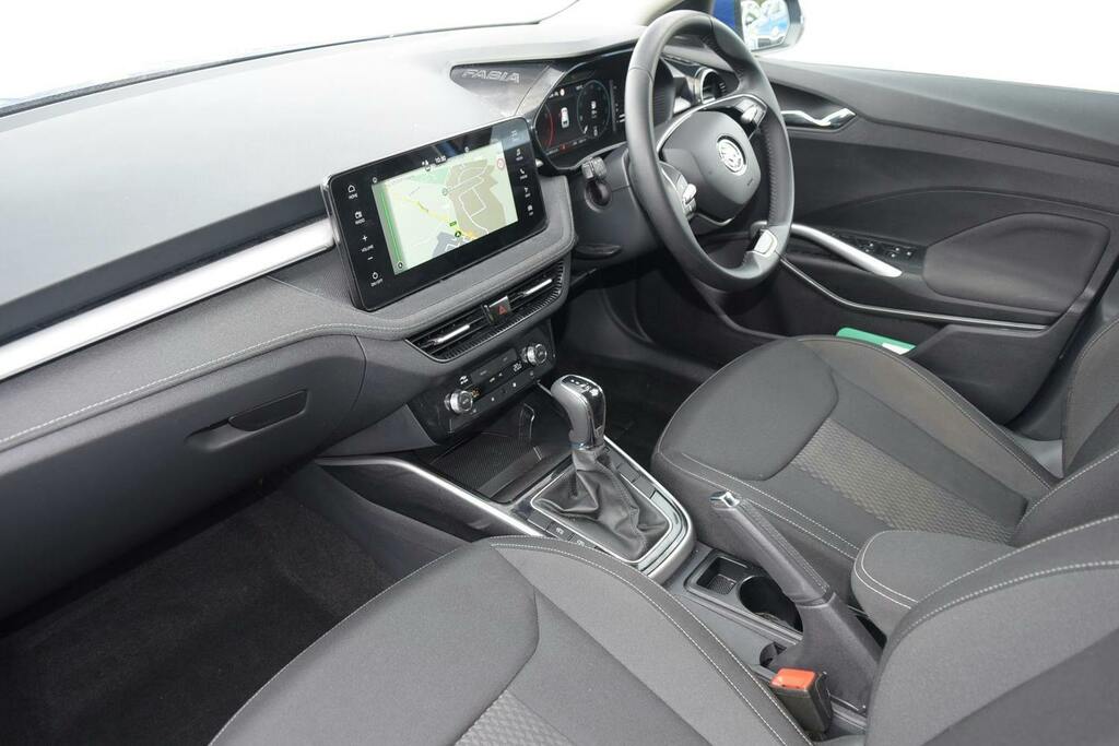 Skoda Fabia 1.0 Tsi Se L Hatchback Dsg DE74OND Blue #2