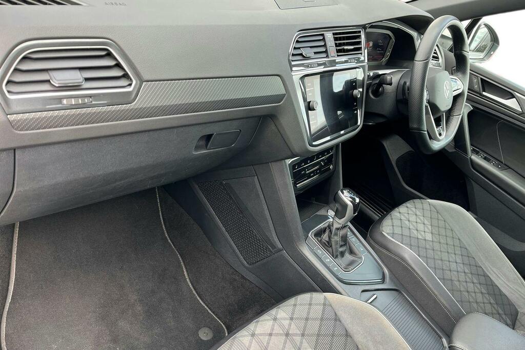 Volkswagen Tiguan 2.0 Tdi R-line Suv Dsg FD22YYK White #2