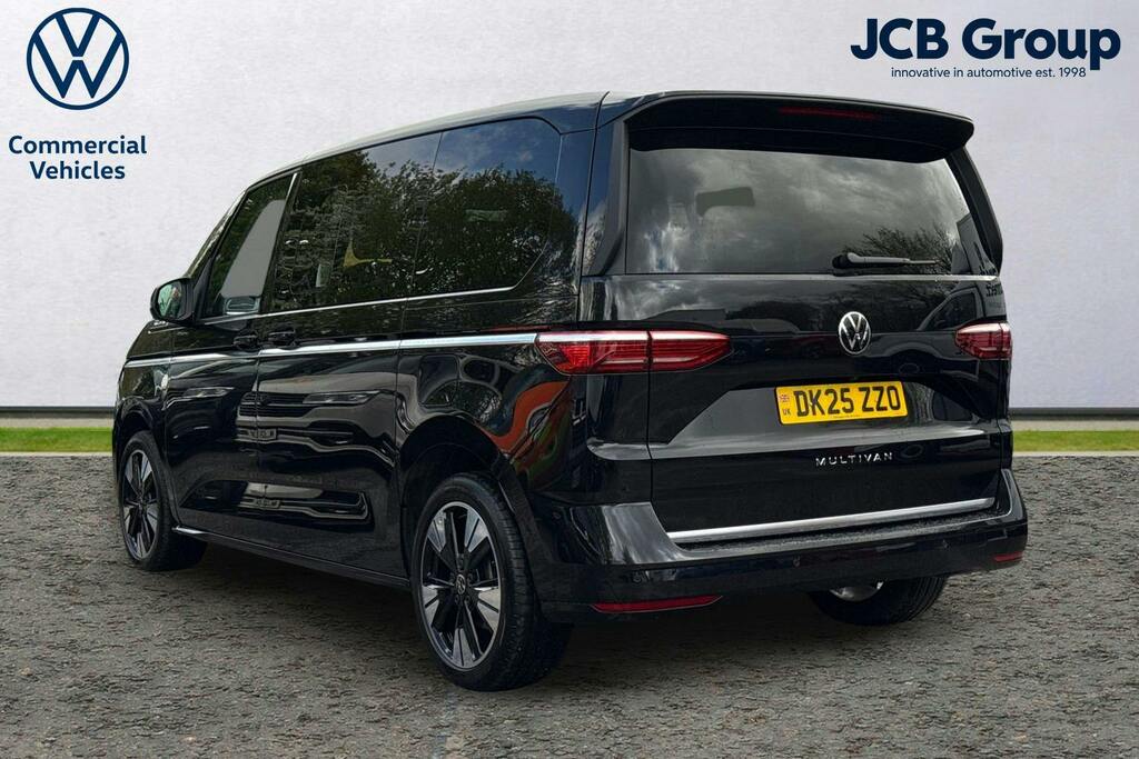 Volkswagen Multivan 2.0 Tdi Style Mpv Dsg DK25ZZO Black #3