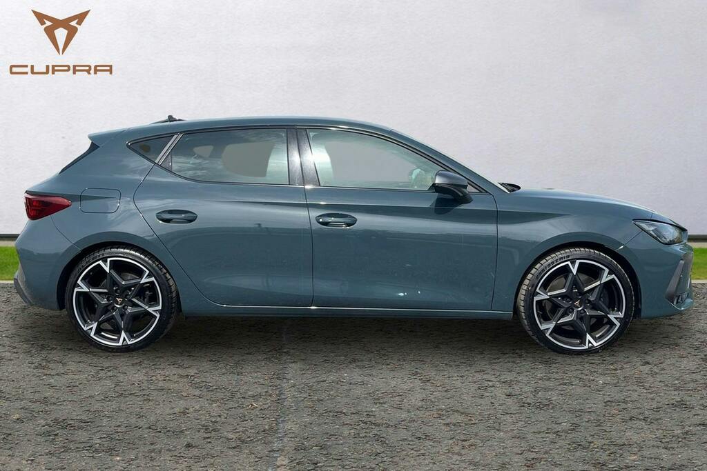 Cupra Leon 1.5 Ehybrid 25.8Kwh Vz1 Hatchback Plug GL74HBH Blue #4