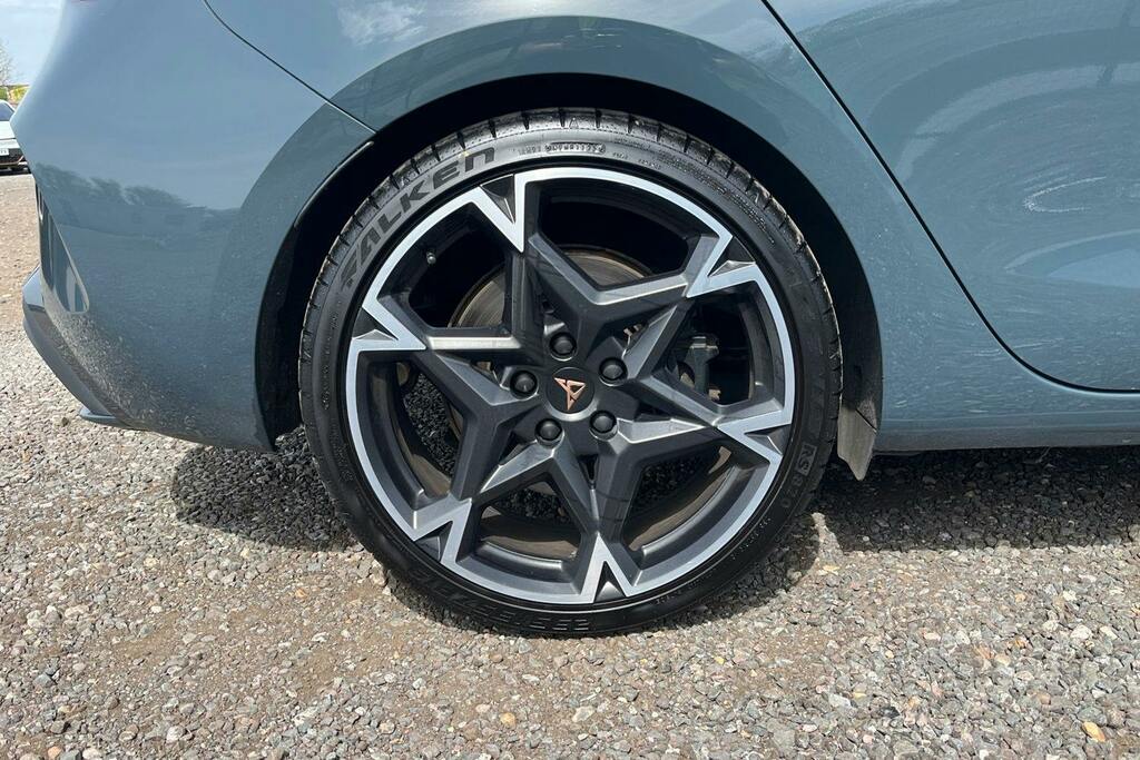 Cupra Leon 1.5 Ehybrid 25.8Kwh Vz1 Hatchback Plug GL74HBH Blue #5