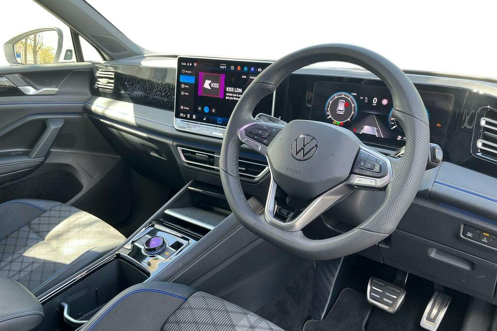 Volkswagen Tiguan 1.5 Etsi Mhev R-line Suv Hybrid Dsg GM25ASZ White #6
