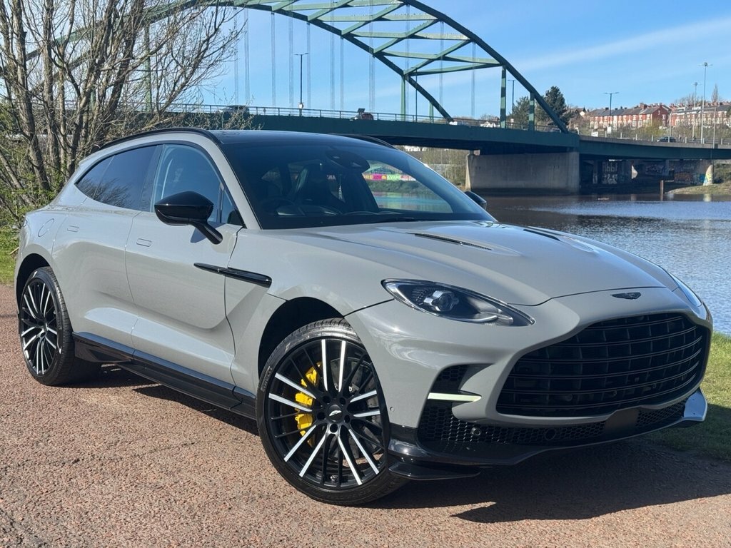 Aston Martin DBX 4L 707 Grey
