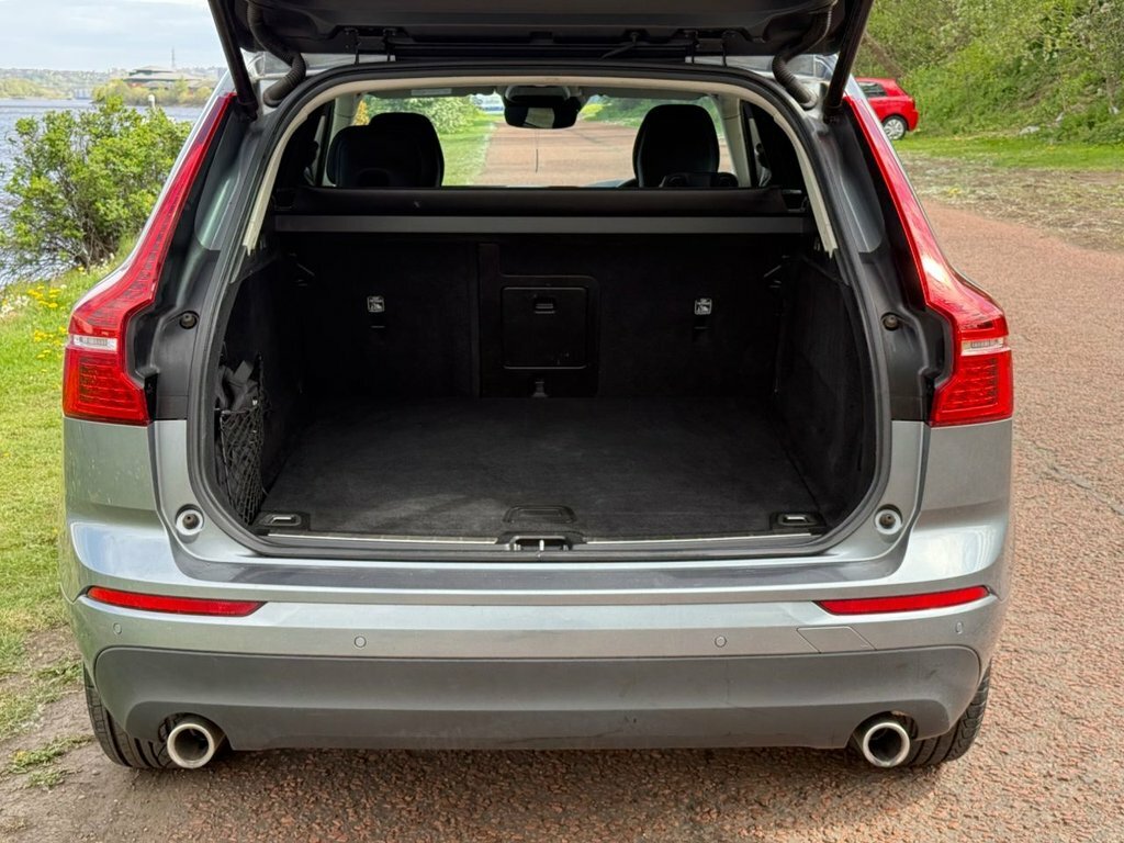 Volvo XC60 2L Momentum NC19TZU Grey #6
