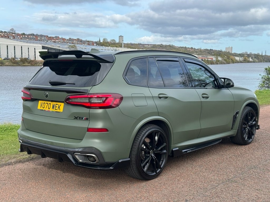 BMW X5 M50d White #5