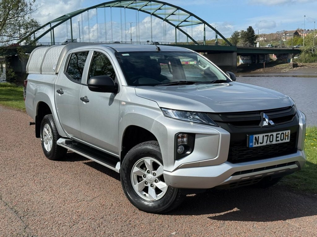 Mitsubishi L200 Pickup Silver