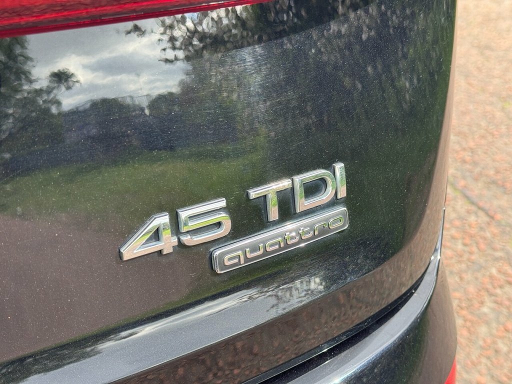 Audi Q7 3L Sport NJ70HTY Black #6