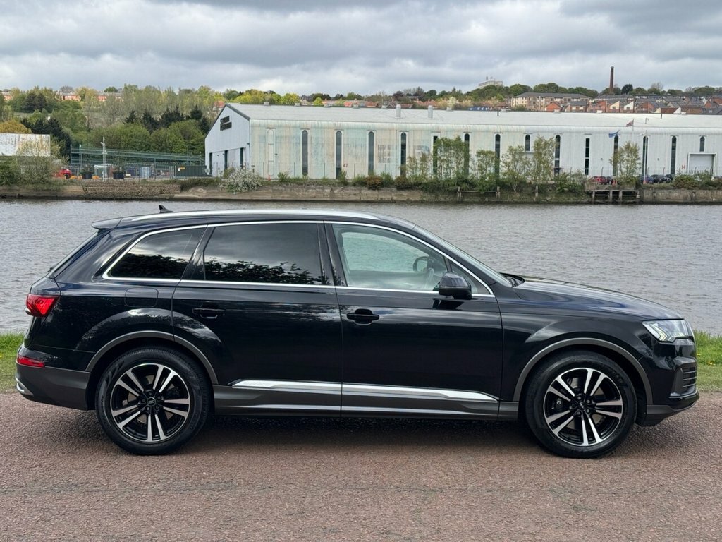 Audi Q7 3L Sport NJ70HTY Black #3