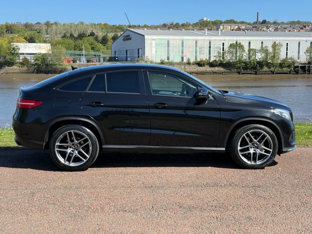 Mercedes-Benz GLE Coupe 3L Amg Line DX66OAP Black #3
