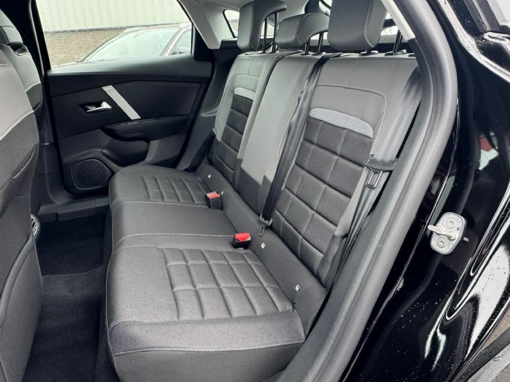 Citroen C4 1.2 Puretech Plus Eat8 Euro 6 S S DYZ8857  #5