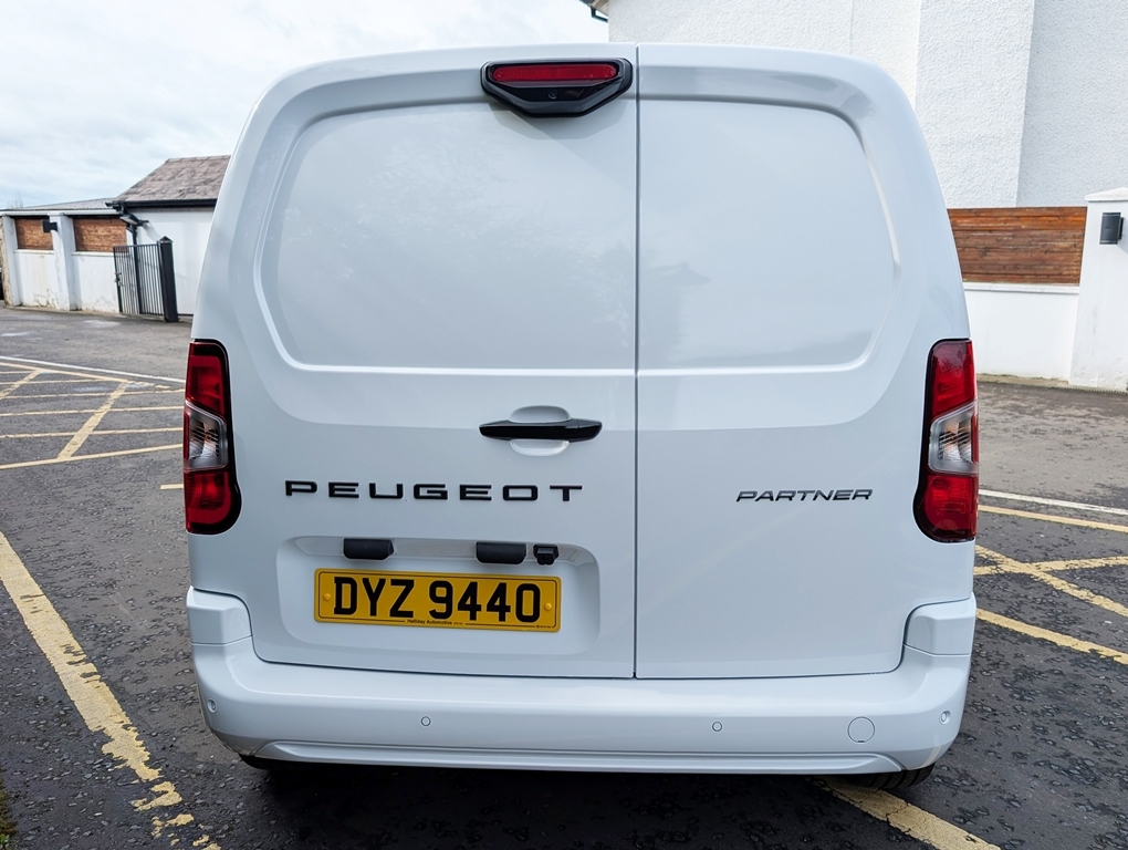 Peugeot Partner 1.5Bhdi 130Hp Asphalt Pre-reg Van White #6