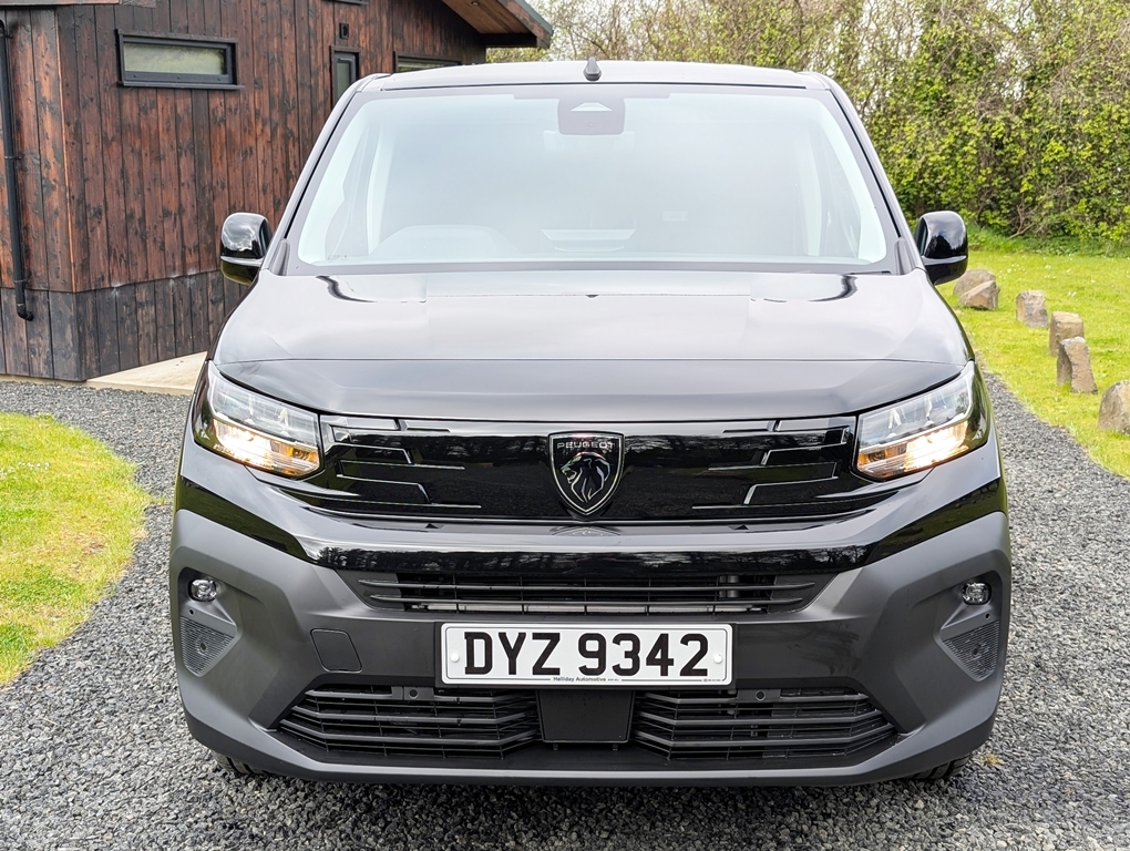 Peugeot Partner 1.5Bhdi 130Hp Asphalt DYZ9342 Black #2