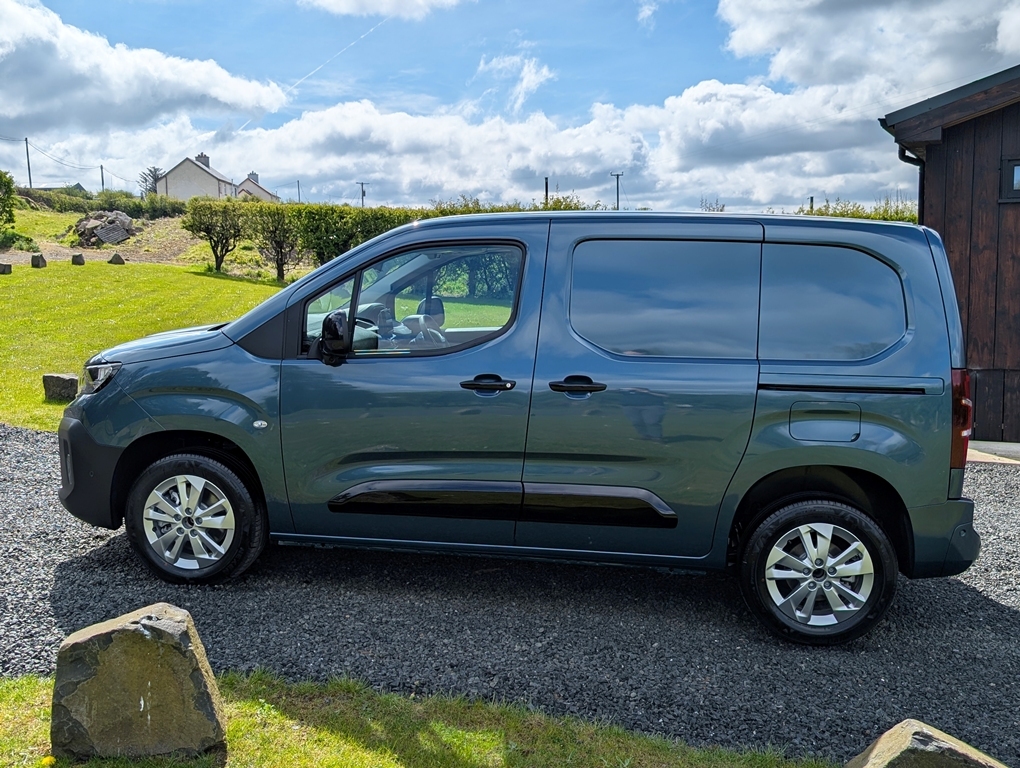 Peugeot Partner 1.5Bhdi 130Hp Asphalt Blue #5