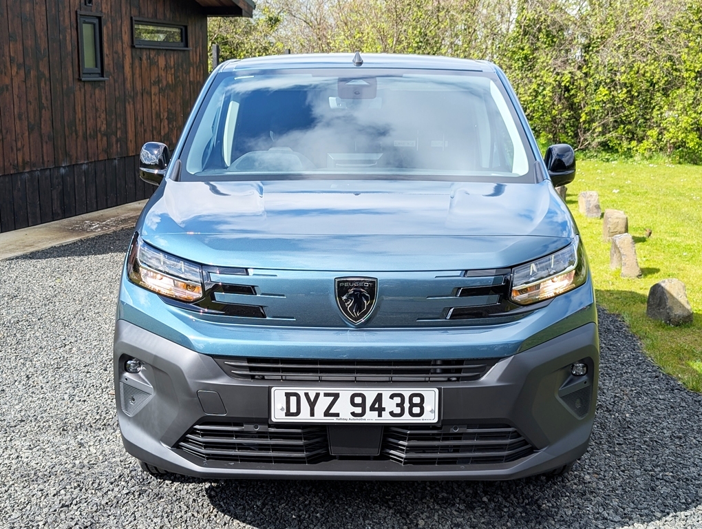Peugeot Partner 1.5Bhdi 130Hp Asphalt Blue #2