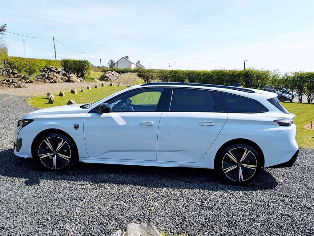 Peugeot 308 SW 1.5 Bhdi 130Hp Gt White #6