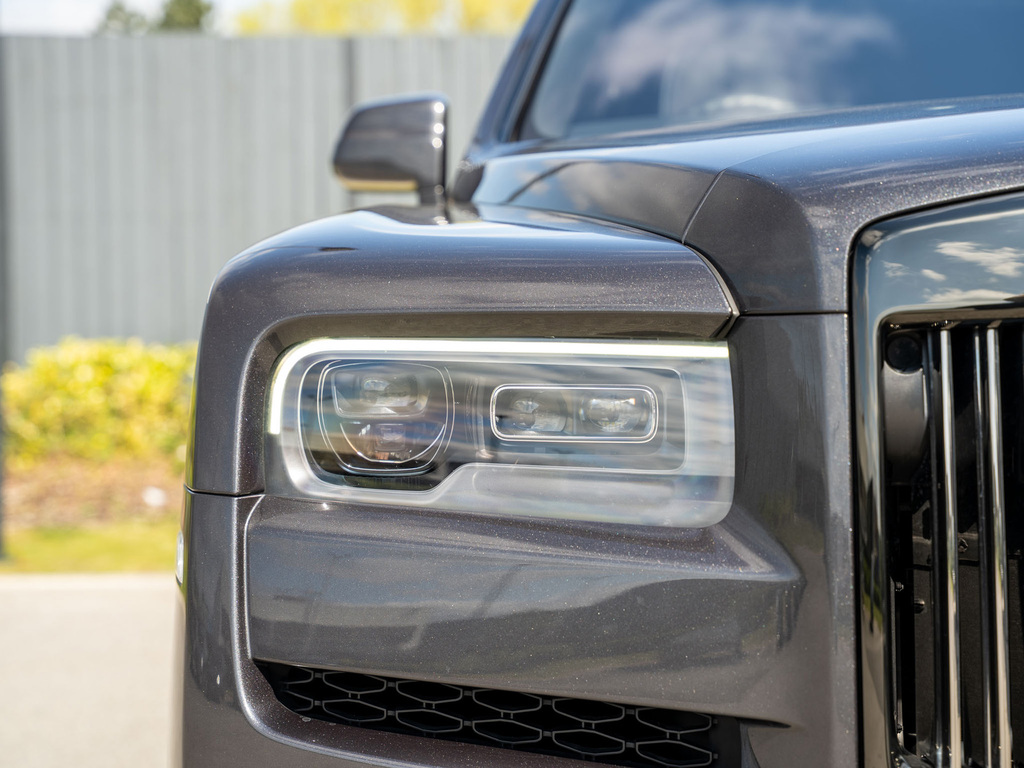 Rolls-Royce Cullinan Black Badge Black #42