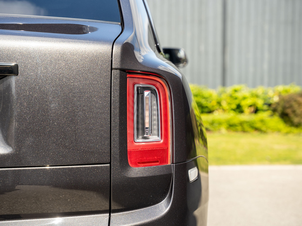 Rolls-Royce Cullinan Black Badge Black #34
