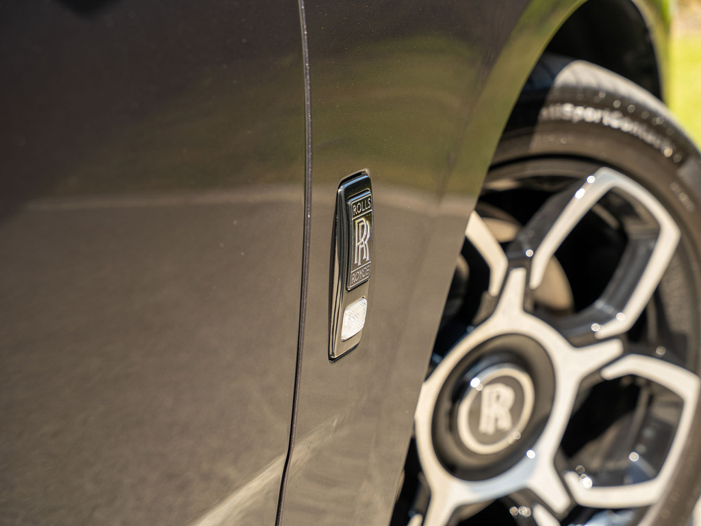 Rolls-Royce Cullinan Black Badge Black #31