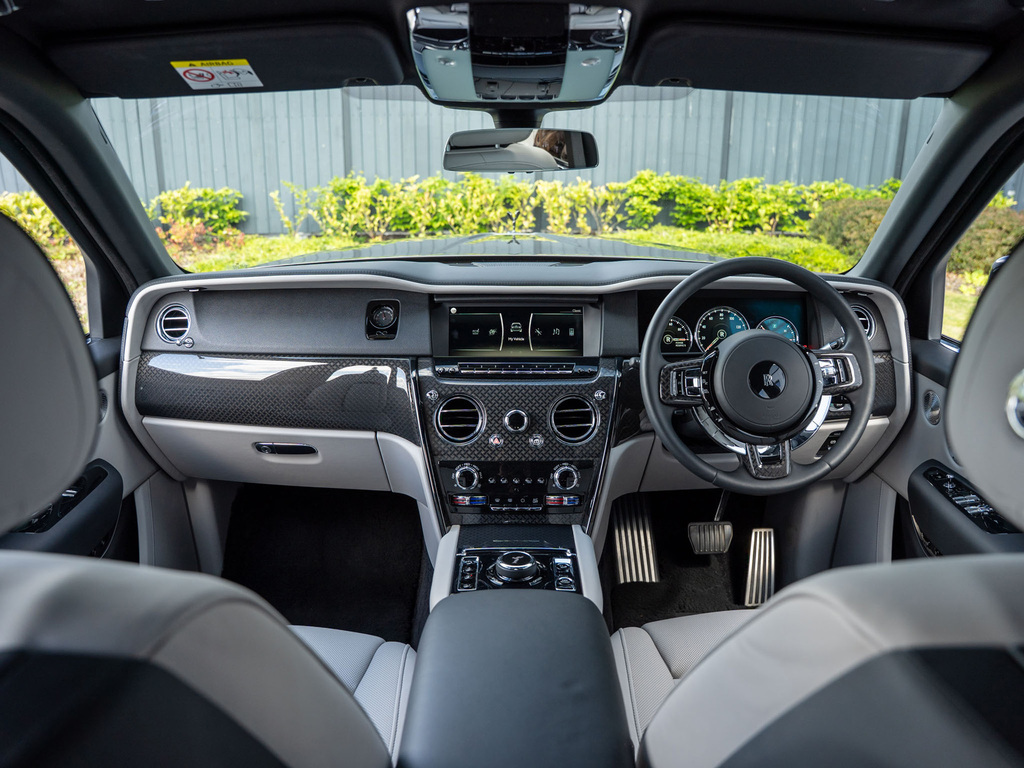 Rolls-Royce Cullinan Black Badge Black #4