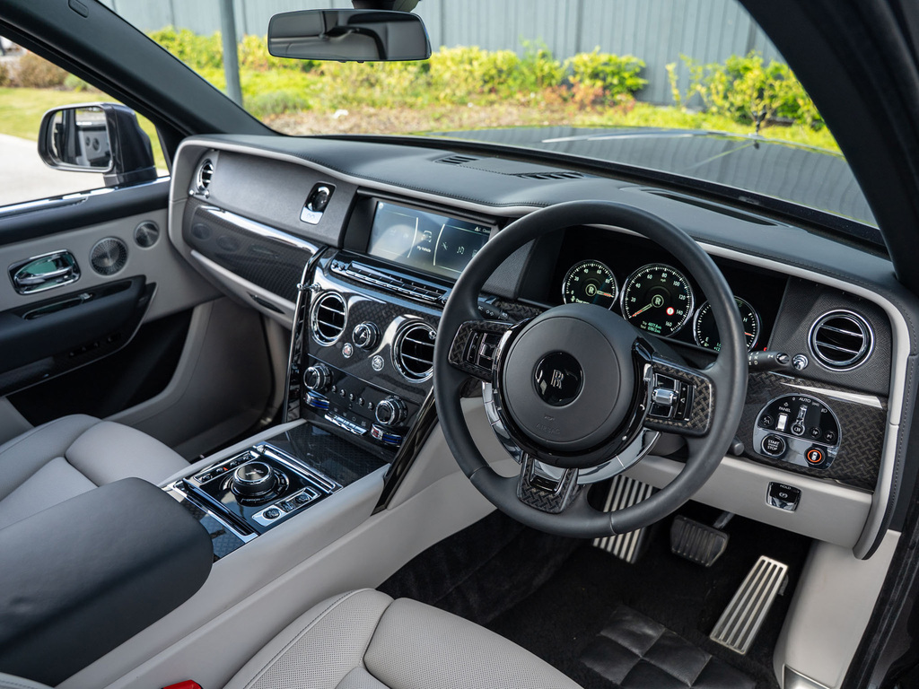 Rolls-Royce Cullinan Black Badge Black #12