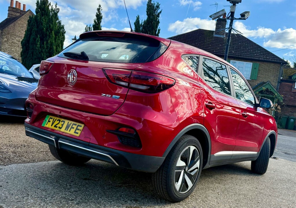 MG ZS Suv FV23WFE Red #3