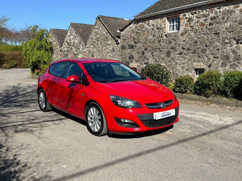 Vauxhall Astra 1.7 Cdti Ecoflex Exclusiv Euro 5 Ss Red