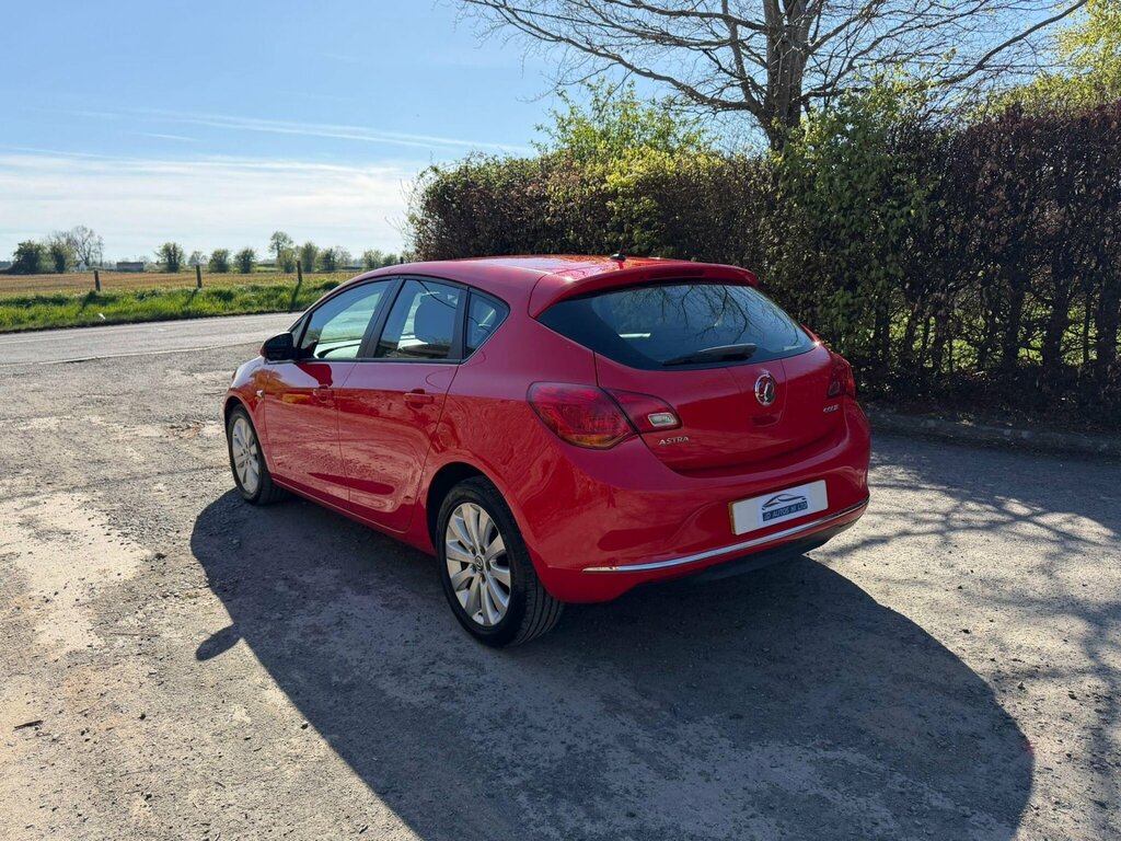 Vauxhall Astra 1.7 Cdti Ecoflex Exclusiv Euro 5 Ss YE62WBL Red #5